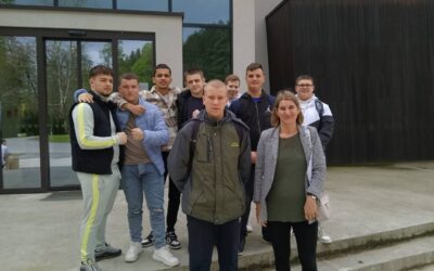 TERENSKA NASTAVA ZANIMANJA KONOBAR U GEO INFO CENTRU VOĆIN