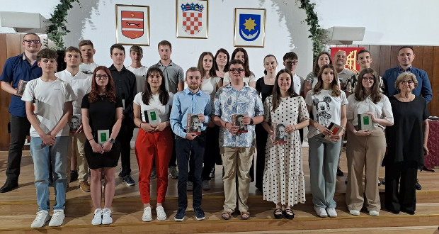 SLATINSKI OGRANAK MATICE HRVATSKE I OVE GODINE NAGRADIO NAJBOLJE UČENIKE SLATINSKIH ŠKOLA