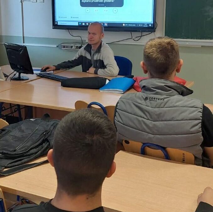 Aktivnost Sigurni na internetu eTwinningova projekta BIRAM BITI ČOVJEK